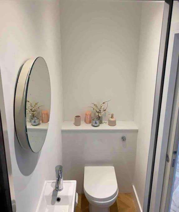 Penlea ~ 1 Bedroom Flat With Harbour View Apartment