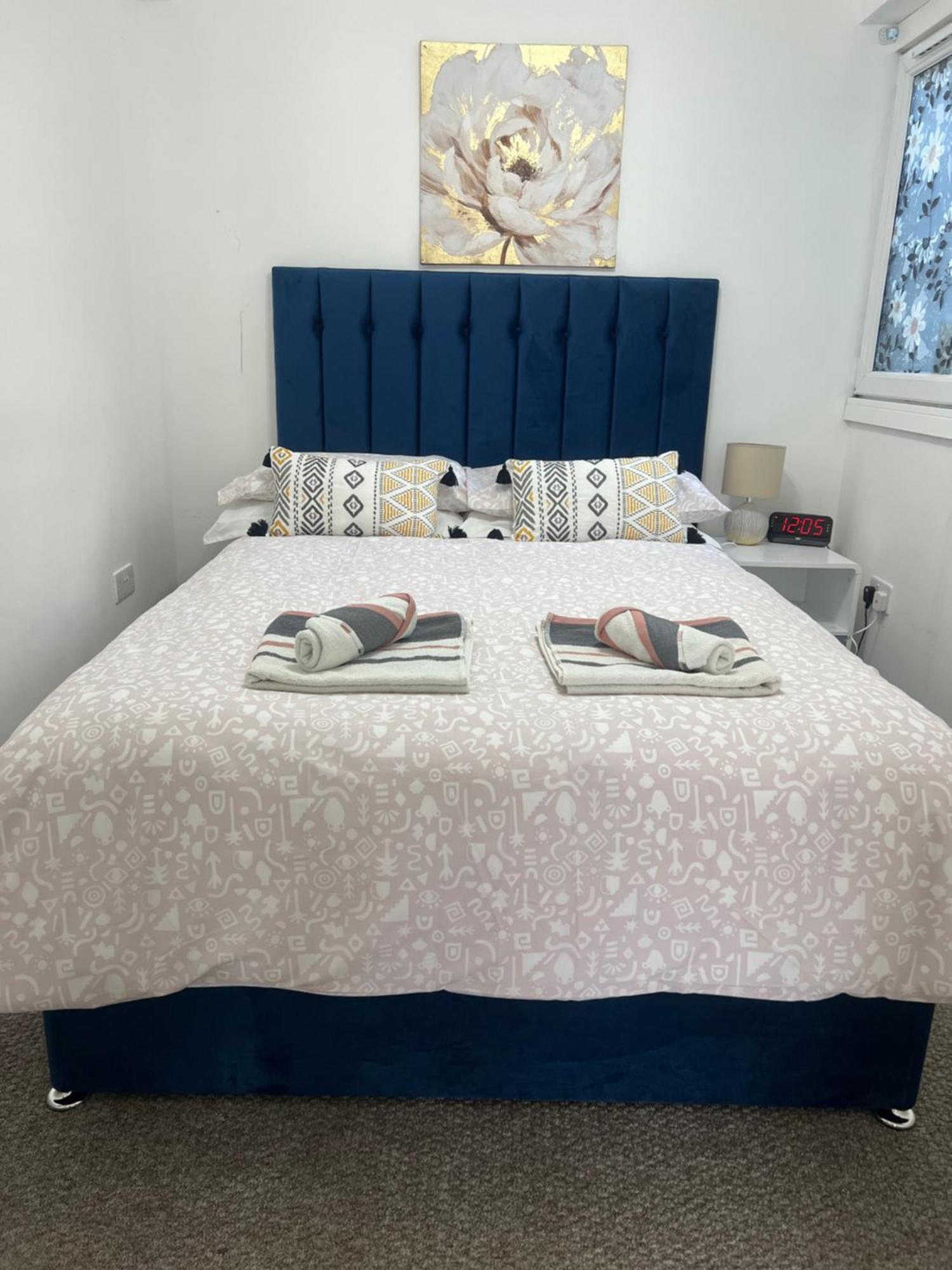 Penlea ~ 1 Bedroom Flat With Harbour View Apartment